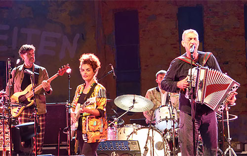 Hubert von Goisern und Band
